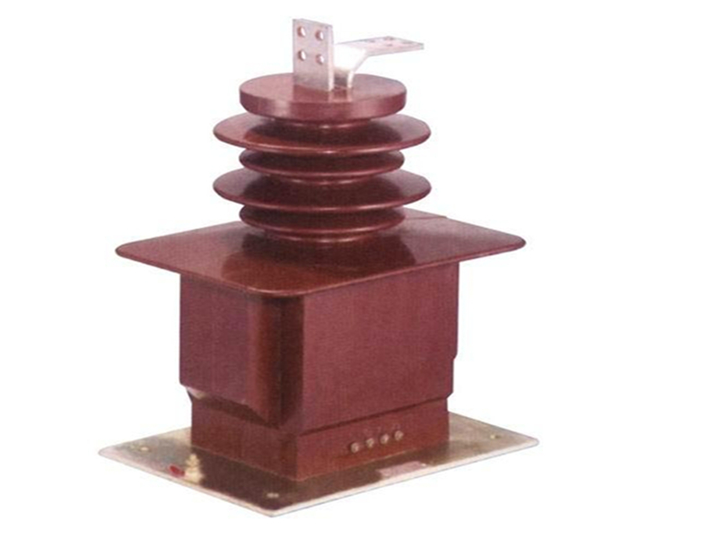 低壓互感器是電壓還是電流？電流表和互感器怎么接？